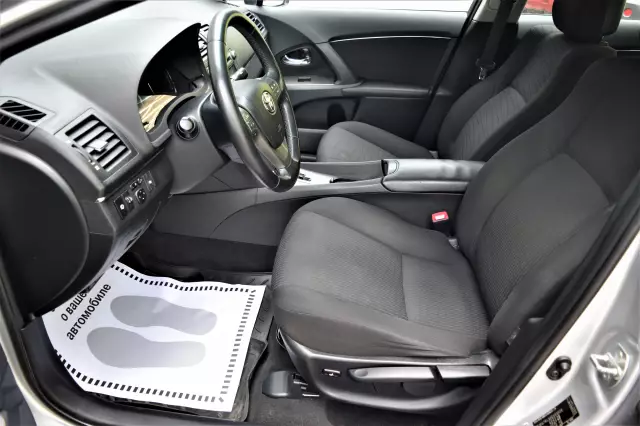 Toyota Avensis 2010