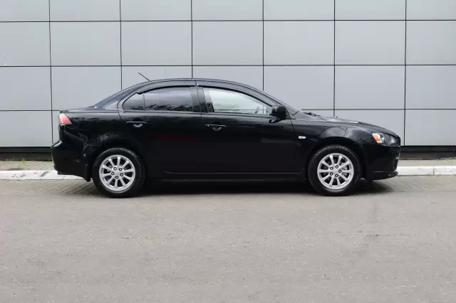 Mitsubishi Lancer 2011