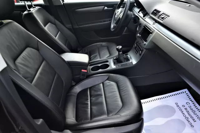 Volkswagen Passat 2011