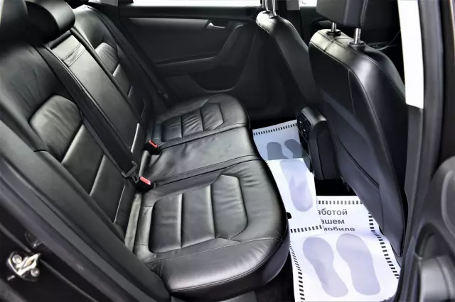 Volkswagen Passat 2011