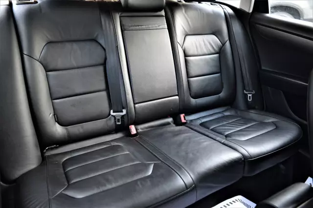 Volkswagen Passat 2011