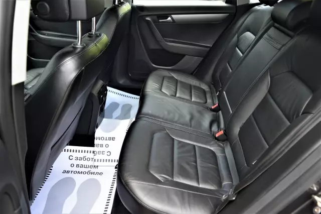 Volkswagen Passat 2011