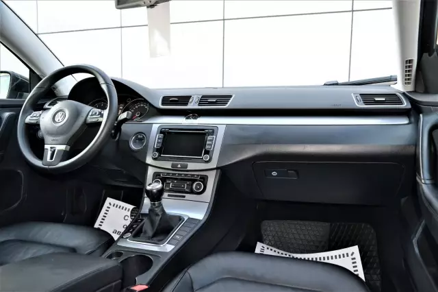 Volkswagen Passat 2011