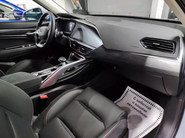 Geely Tugella 2021