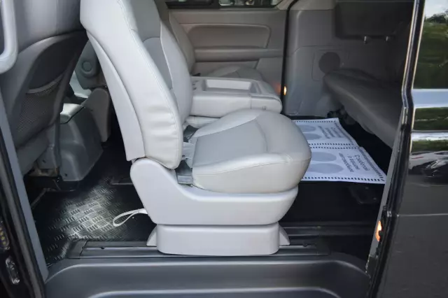 Hyundai Grand Starex 2012