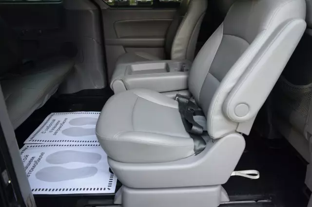 Hyundai Grand Starex 2012