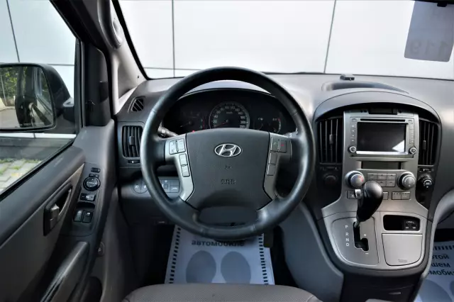 Hyundai Grand Starex 2012