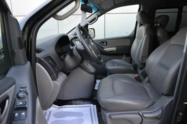 Hyundai Grand Starex 2012