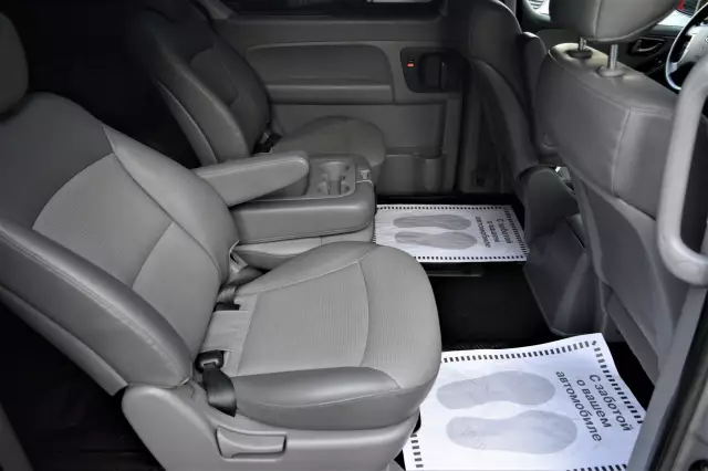 Hyundai Grand Starex 2011