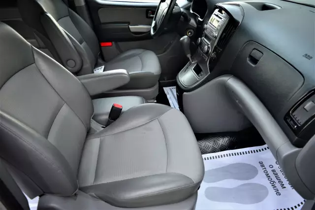 Hyundai Grand Starex 2011
