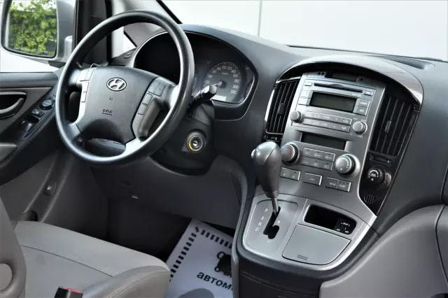 Hyundai Grand Starex 2011