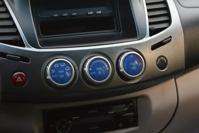 Mitsubishi L200 2008