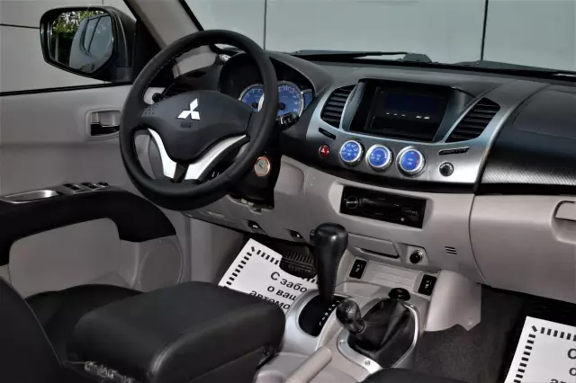 Mitsubishi L200 2008