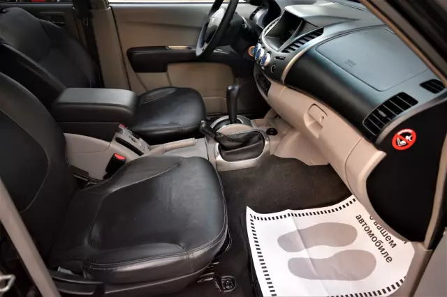 Mitsubishi L200 2008