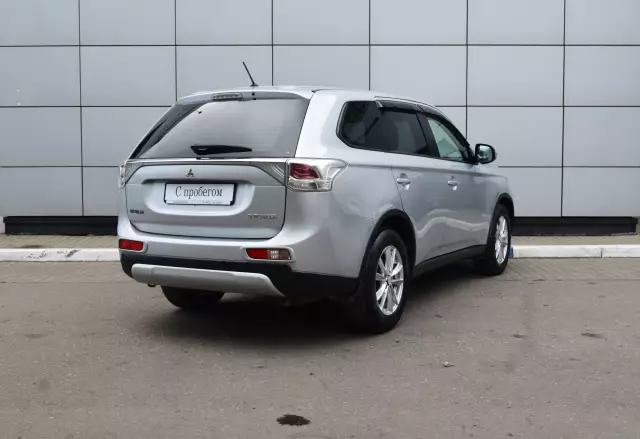 Mitsubishi Outlander 2014