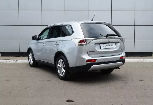 Mitsubishi Outlander 2014
