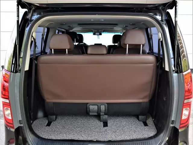 Hyundai Grand Starex 2018