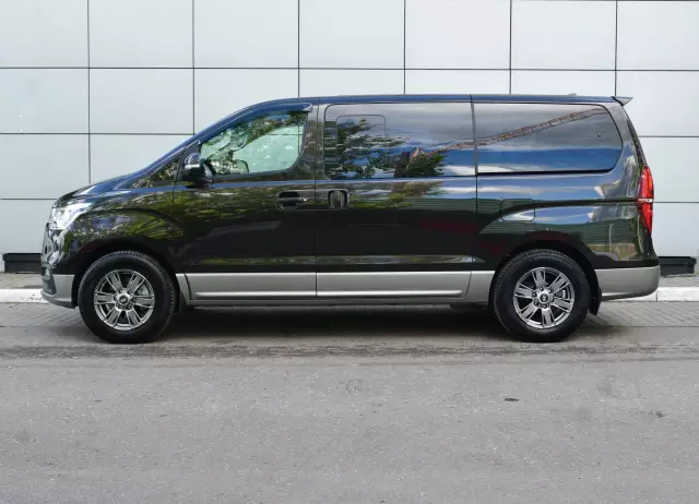 Hyundai Grand Starex 2018