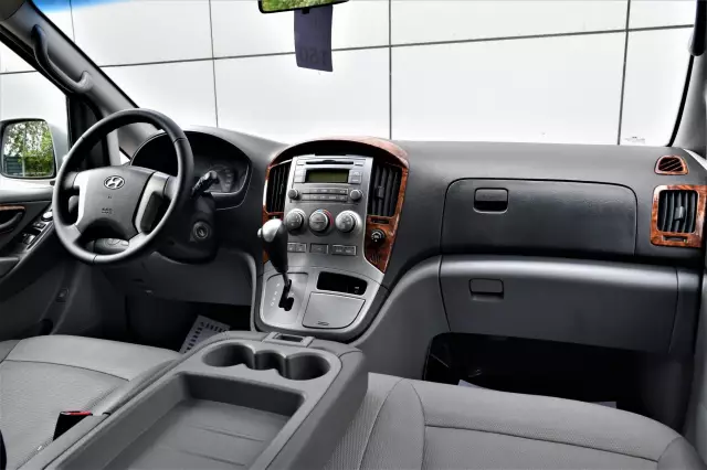 Hyundai Grand Starex 2010