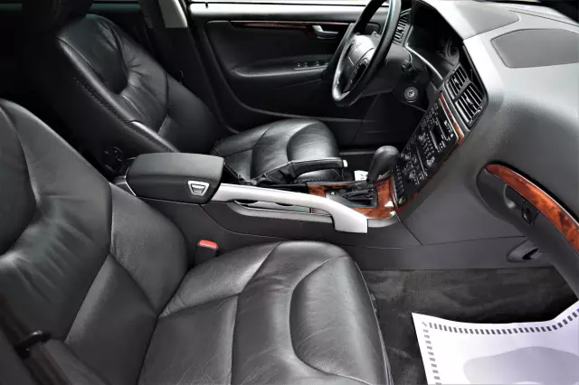 Volvo XC70 2006