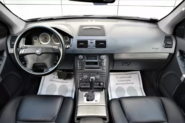 Volvo XC90 2011