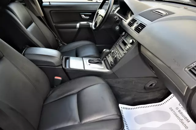 Volvo XC90 2011