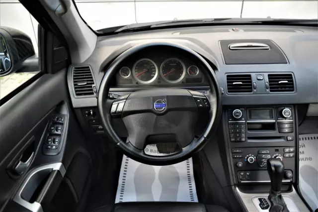 Volvo XC90 2011
