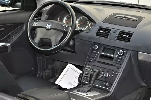 Volvo XC90 2011