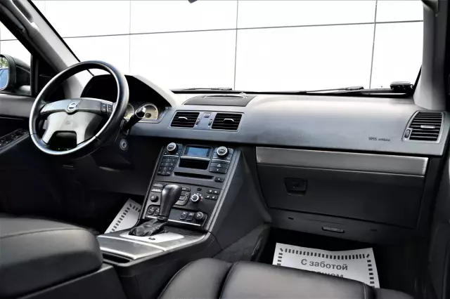 Volvo XC90 2011