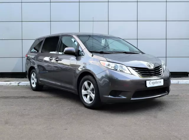 Toyota Sienna 2012