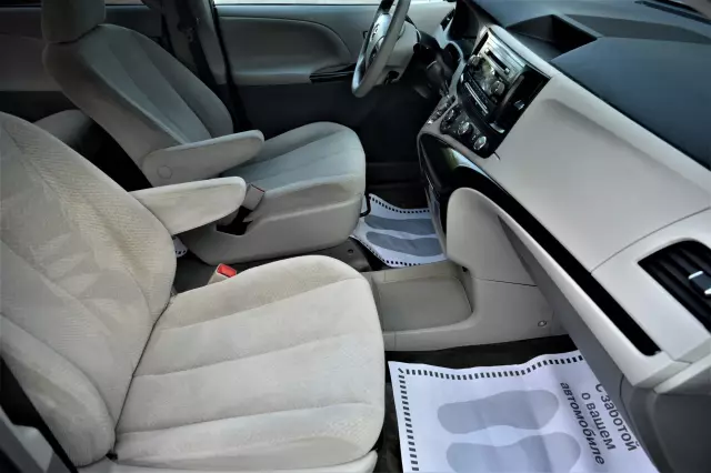 Toyota Sienna 2012