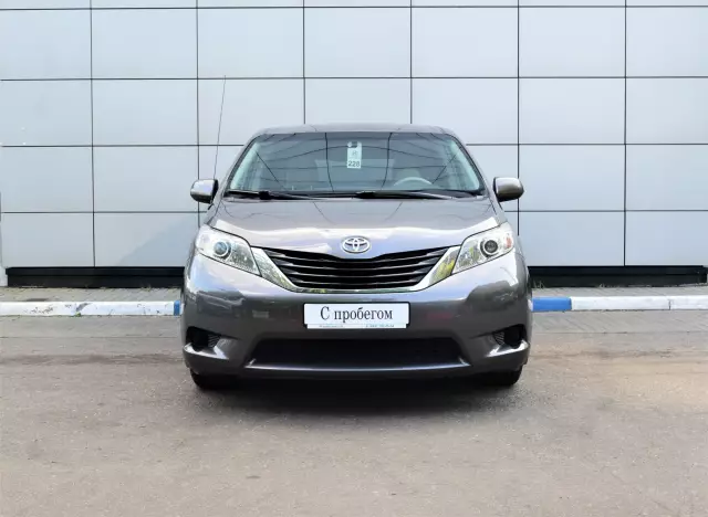 Toyota Sienna 2012