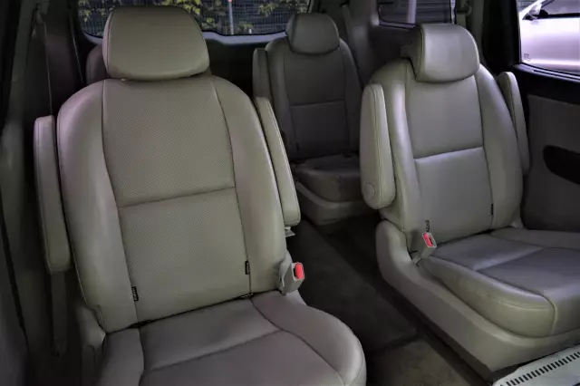 Kia Carnival 2016
