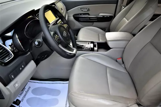 Kia Carnival 2016