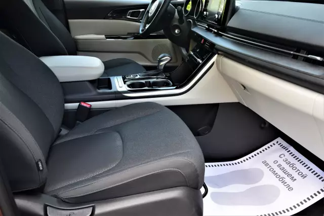 Kia Carnival 2021