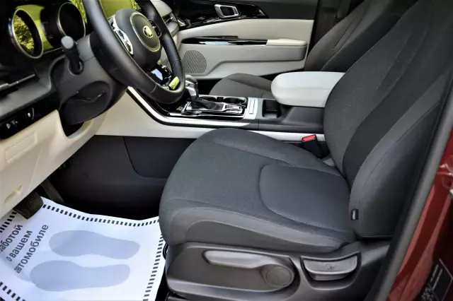 Kia Carnival 2021