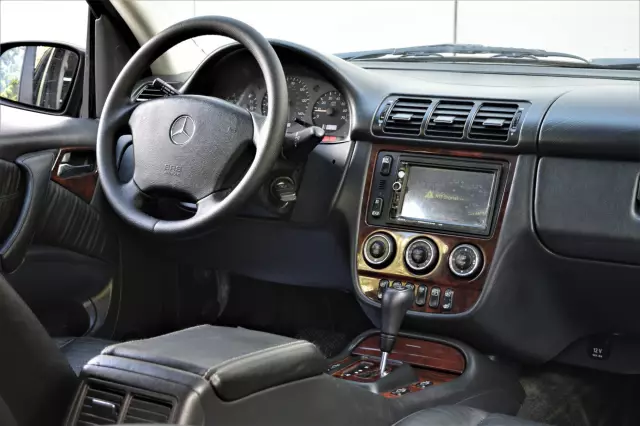 Mercedes-Benz M-Класс 2002