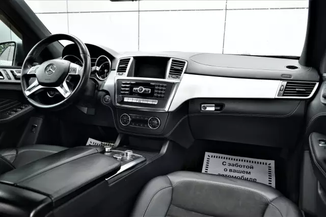 Mercedes-Benz M-Класс 2012