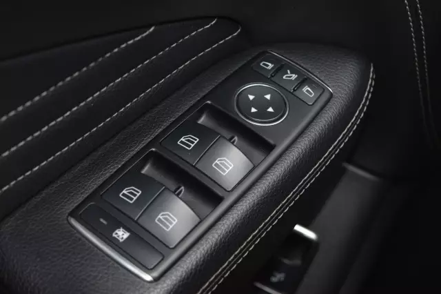 Mercedes-Benz M-Класс 2012