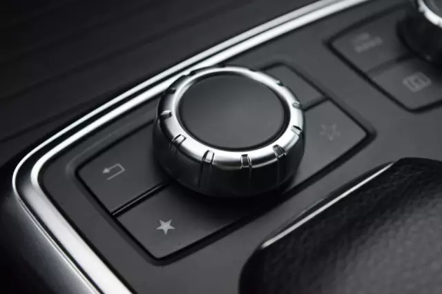 Mercedes-Benz M-Класс 2012