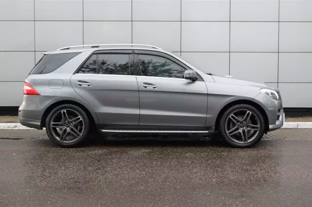 Mercedes-Benz M-Класс 2012