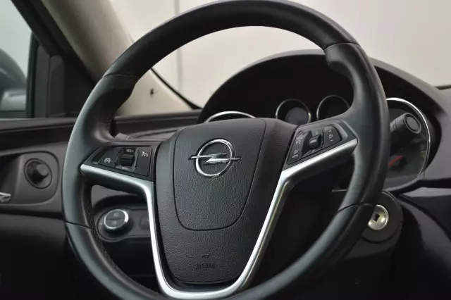 Opel Insignia 2012