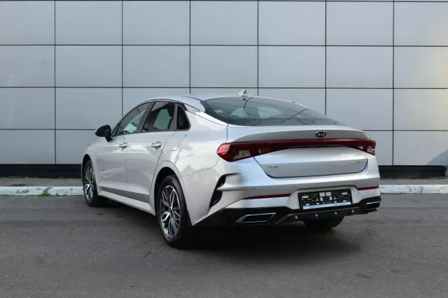 Kia K5 2021