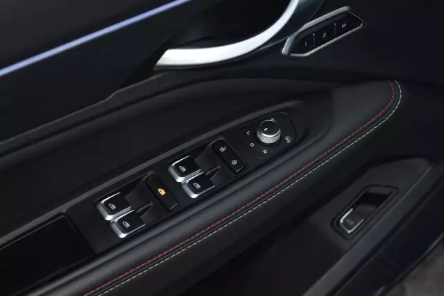 Geely Tugella 2021