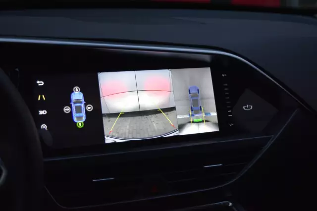 Geely Tugella 2021