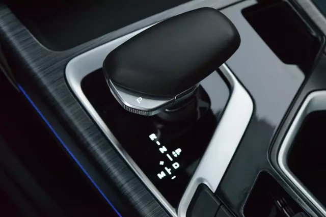 Geely Tugella 2021