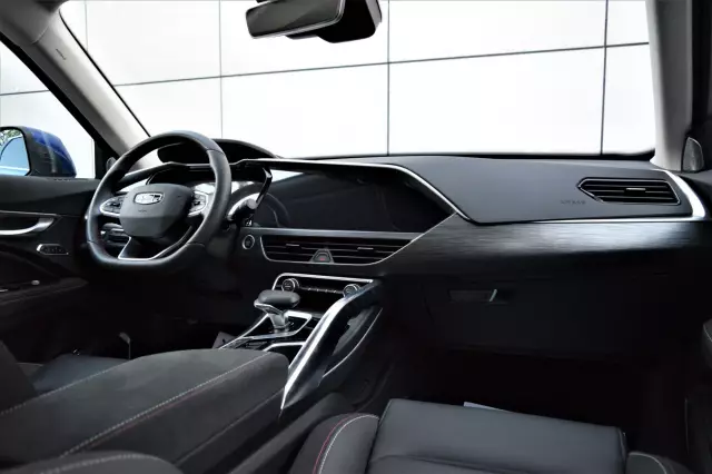 Geely Tugella 2021