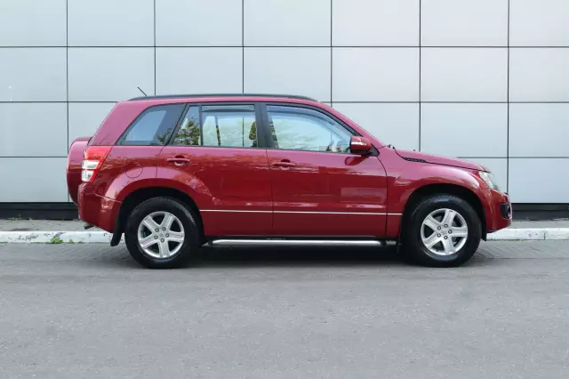 Suzuki Grand Vitara 2012