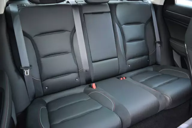 Geely Tugella 2021