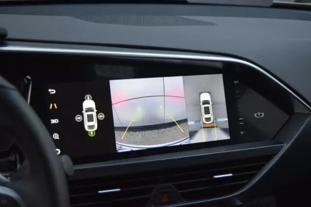 Geely Tugella 2021